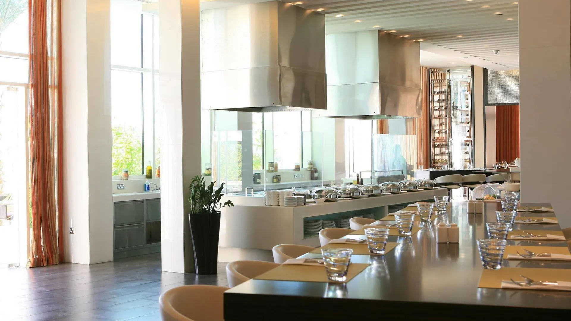 Centro Yas Island-By Rotana Hotel Abu Dhabi 3*,