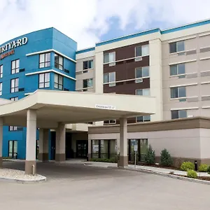 Courtyard By Marriott West Hotel