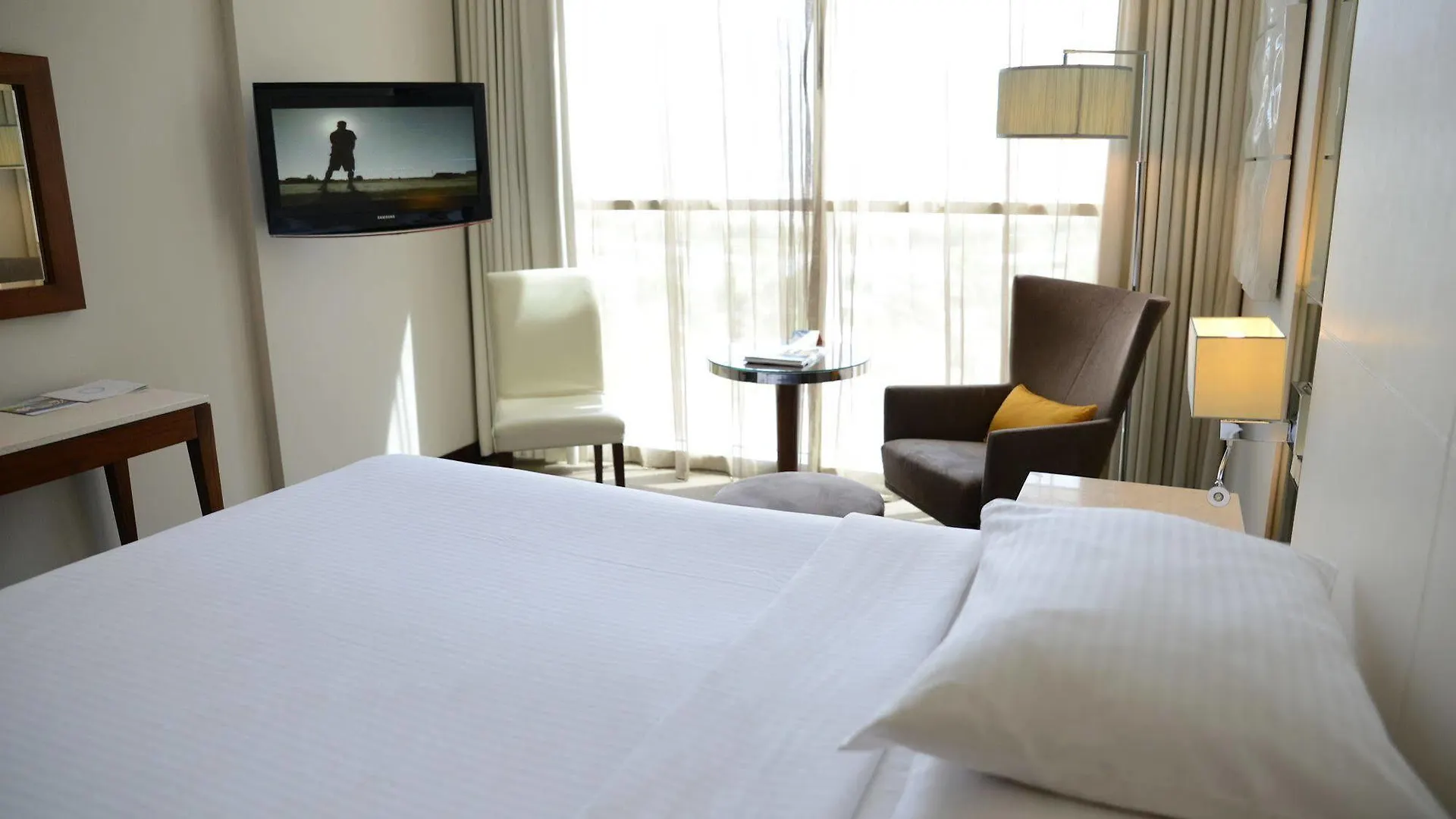 ***  Centro Yas Island-By Rotana Otel Abu Dabi Birleşik Arap Emirlikleri